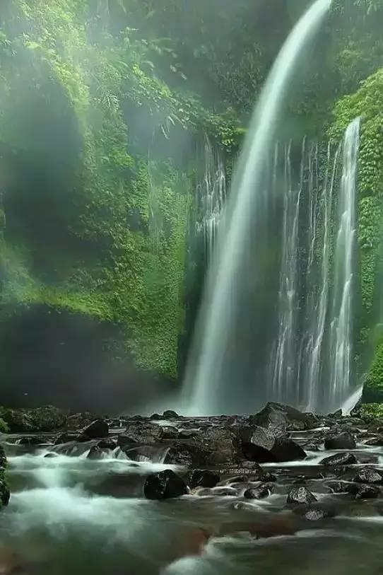 逃离石墙屋