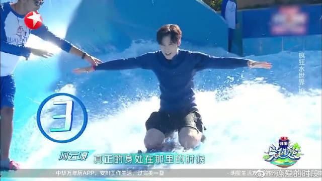 山西定襄一处围墙倒塌多辆轿车被砸 社区:无人员伤亡