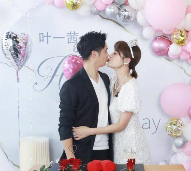 爱丽丝和闺蜜