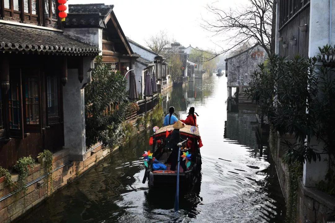 综艺《快乐再出发》热播中，张杰能否作为惊喜嘉宾现身？