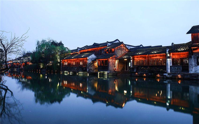 轻熟风单品：喇叭裤、阔腿裤、包臀裙、短裙，穿成温柔小姐姐